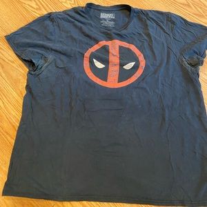 MARVEL  T SHIRT